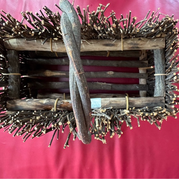Rustic Twig Basket - Picture 4 of 6